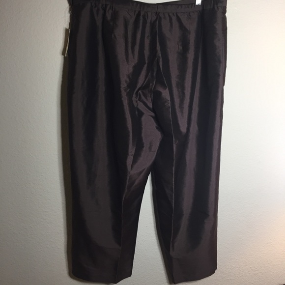 Coldwater Creek Women’s Silk Capris NWT - Picture 4 of 6
